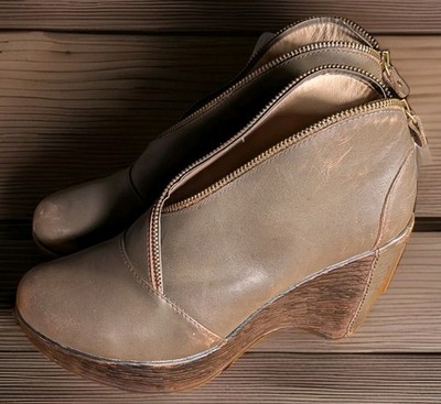 Jambu leather, Zipper, Wooden Wedges, Clogs