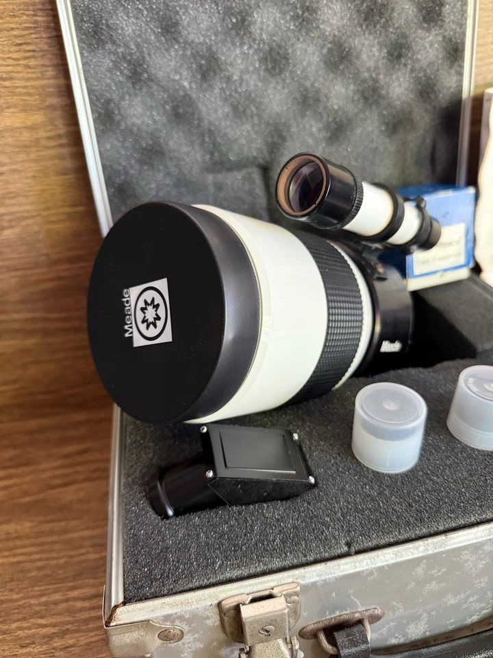 Vintage 1983 Meade 90B Mirror Lens & Spotting Scope w/ Case Eyepieces Adapter - Image 2 of 4