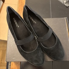 Vionic Shelby Women's Suede Mary Jane Slip-on Black 9.5 Medium Fits like a 10 M