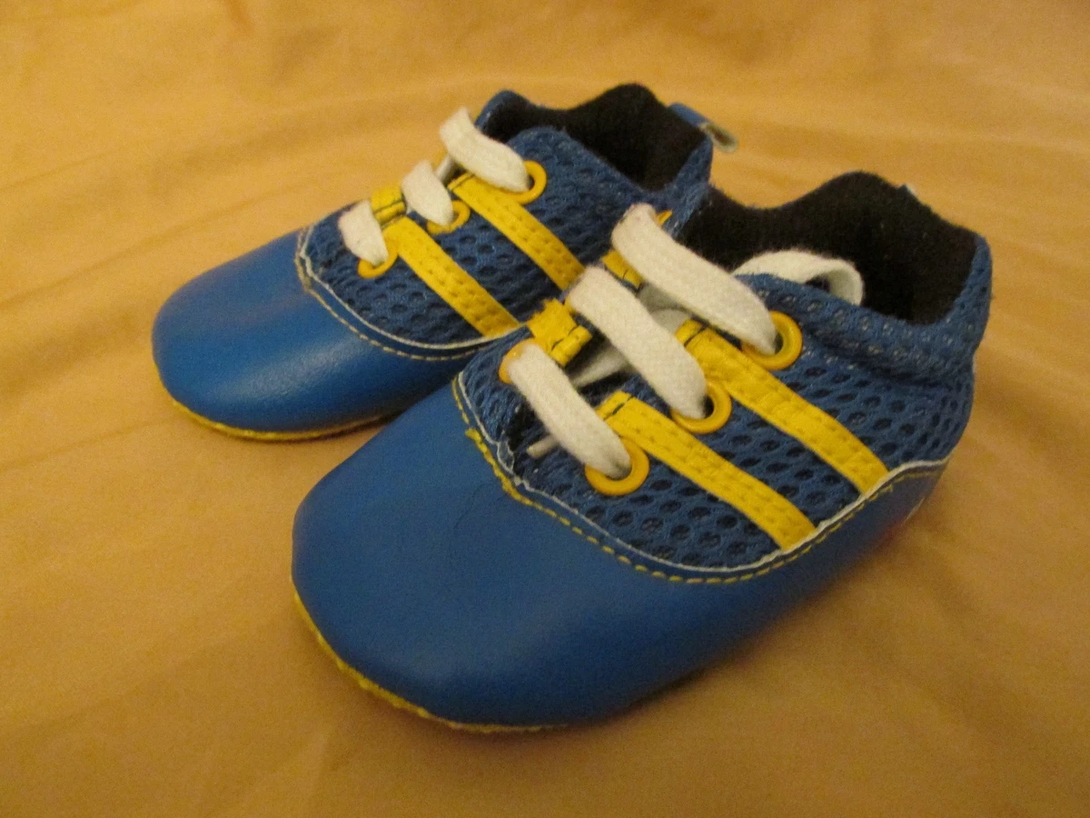 Royal blue 2024 fila shoes