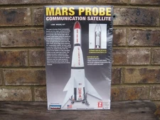 Lindberg Mars Space Probe Communication Satellite Model kit #91003  NEW & SEALED