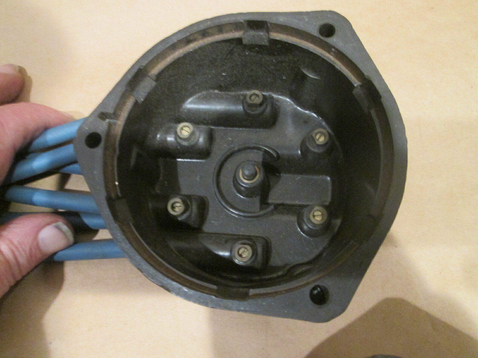 Ferrari 275,330,365,400  - Distributor Caps And Leads Set Of Two  P/N 95300040