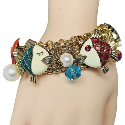 BETSEY JOHNSON Gold Hearts Crystal Rhinestones Embellished Bracelet Watch Y2K BETSEY JOHNSON Gold Hearts Crystal Rhinestones Embellished  main image 3