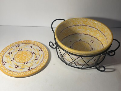 Temp-tations Old World yellow 1.5 qt casserole dish with trivet and wire basket