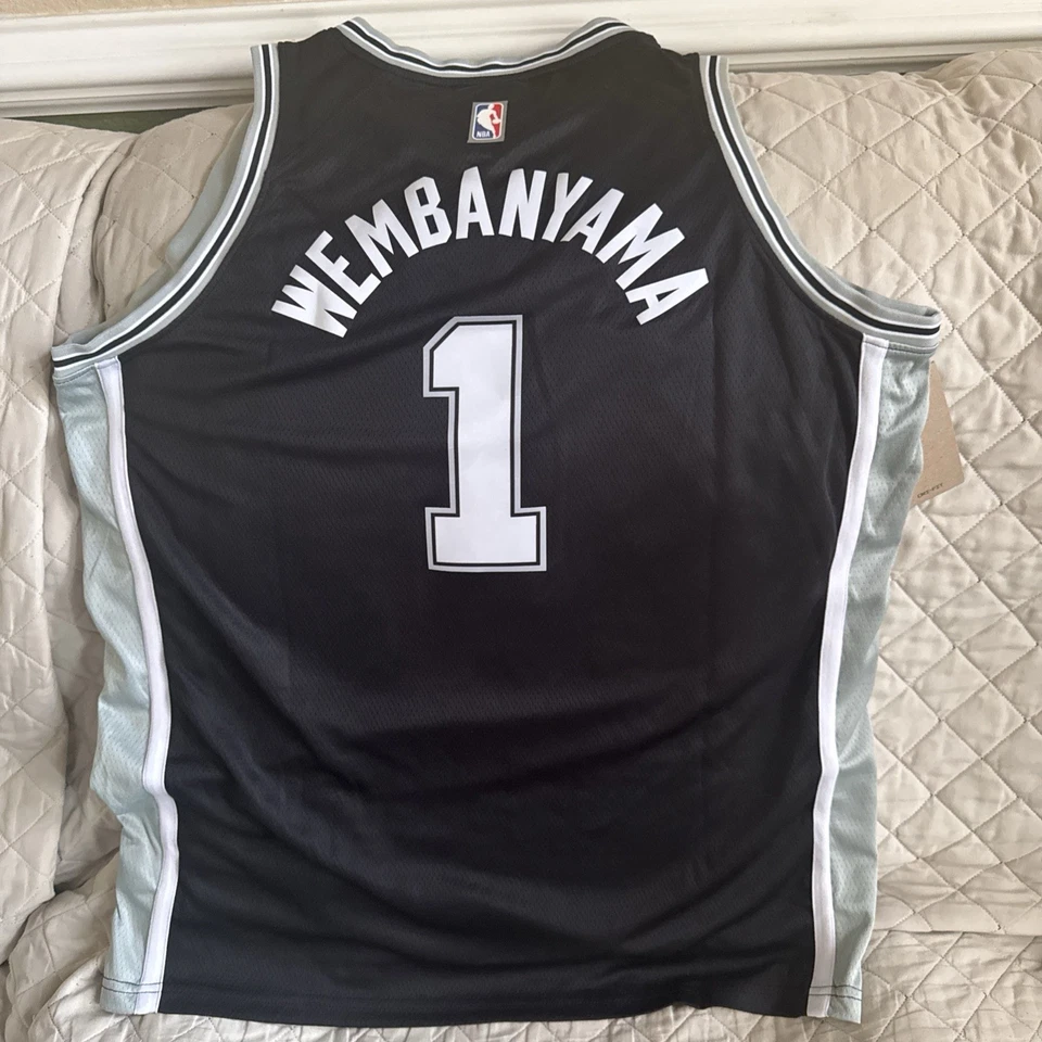NBA Victor Wembanyama #1 San Antonio Spurs Icon Edition Jersey NWT Size XLarge - Image 2 of 2