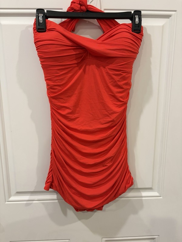 Carmen Marc Valvo Vibrant Red Ruched Twist One Piece Swimsuit Strapless Sz 12