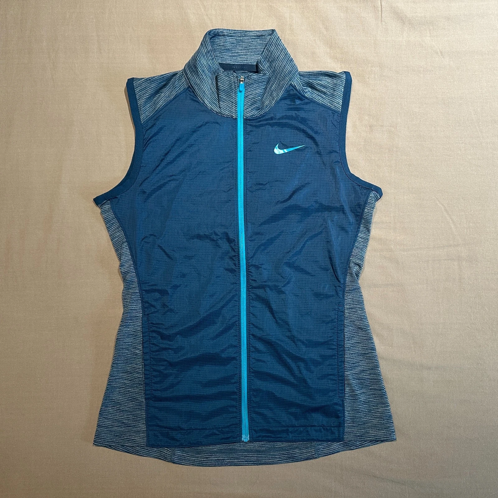 Nike Golf Hyperflight Tour Performance Vest Womens Small Teal