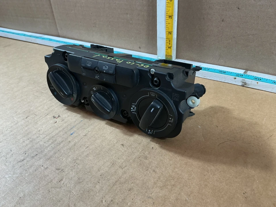 Volkswagen Passat 2006-2010 calefacción aire acondicionado control de temperatura Foto 2 de 4