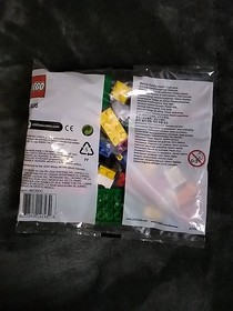 LEGO Package #9338 - Brand New 57 Pcs W/Mini Figures - 2010