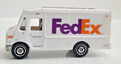 Matchbox 2023 MBX Metro Express Delivery Truck FedEx White