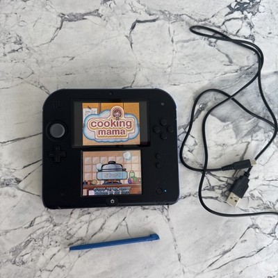 Nintendo 2DS blau & schwarz Handheld-System & Ladegerät plus Spiel
