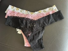 NEW HANKY PANKY SIGNATURE LOW RISE LACE THONGS 3 PAIRS OS