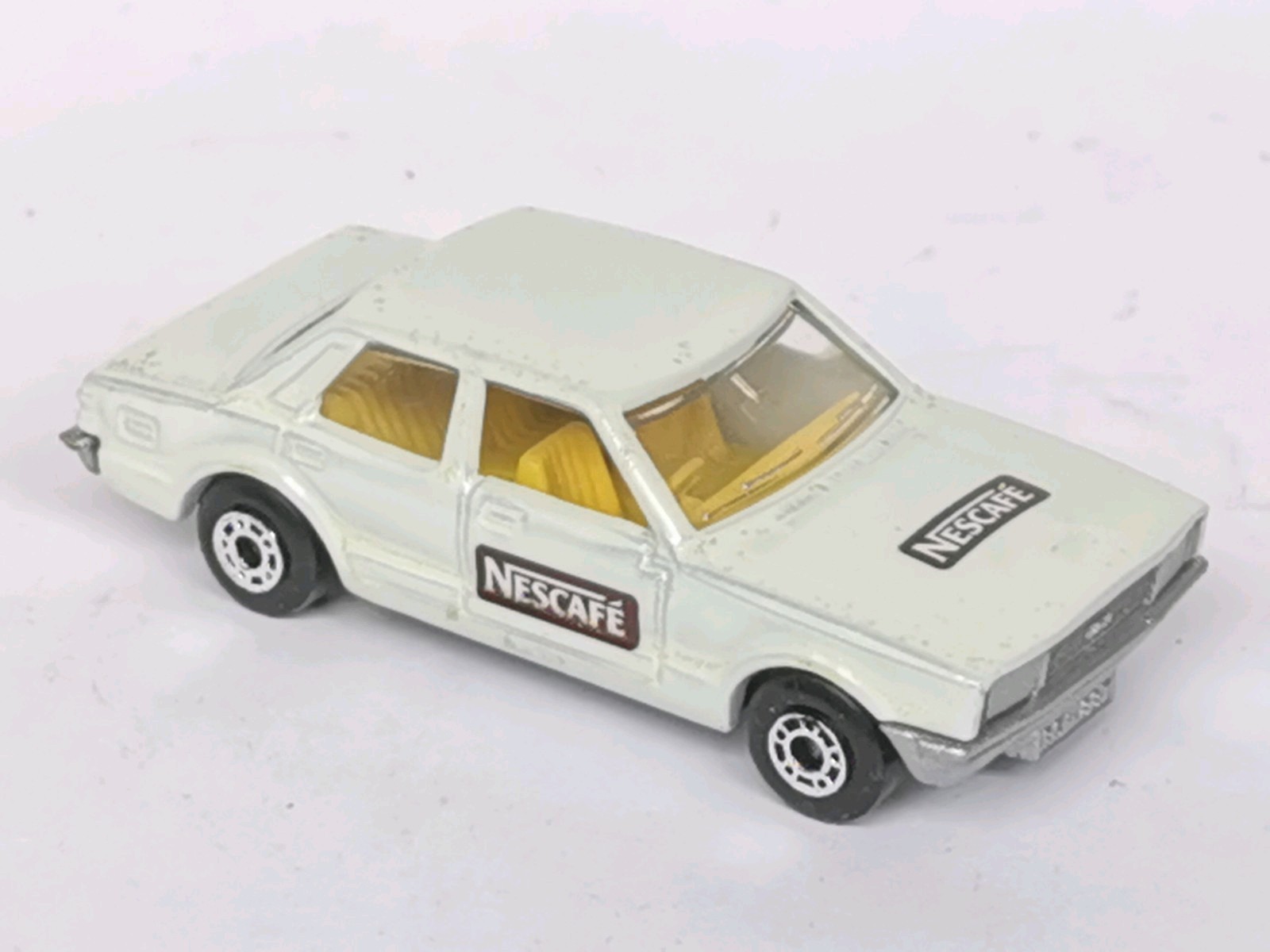 Matchbox Ford Cortina 1600 GL Verte échelle 1:64 Boîte Superfast Française