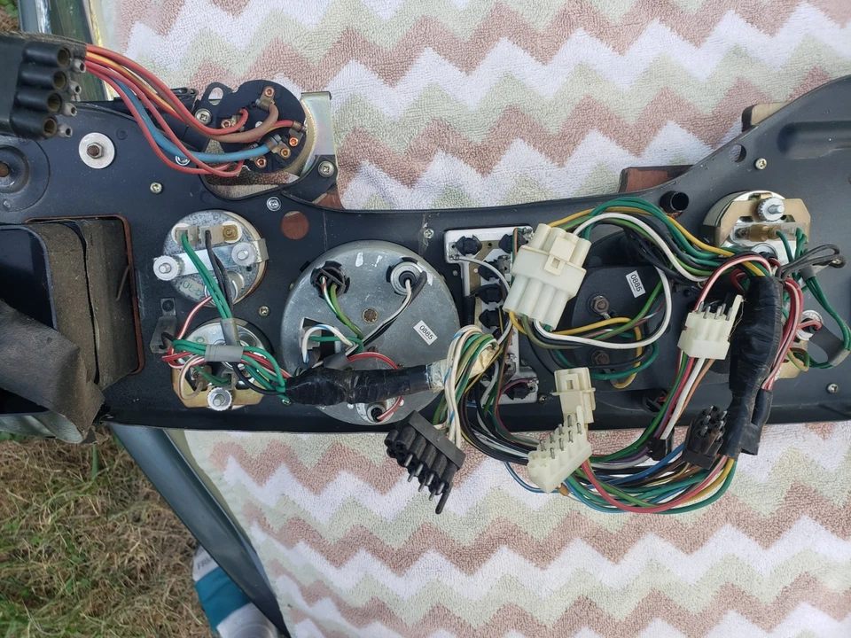 79-85 Jaguar XJ6 XJ12 Cuadro de instrumentos Medidores Velocímetro Interruptor de faros Foto 3 de 4