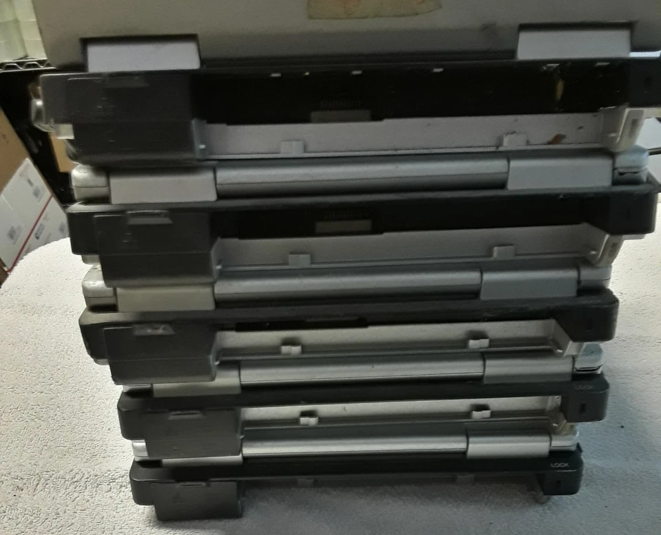 LOTE LIQUIDACIÓN de 5 Portátiles Panasonic CF-73 Toughbook LEER DESCRIPCIÓN SOLO PIEZAS Foto 3 de 4