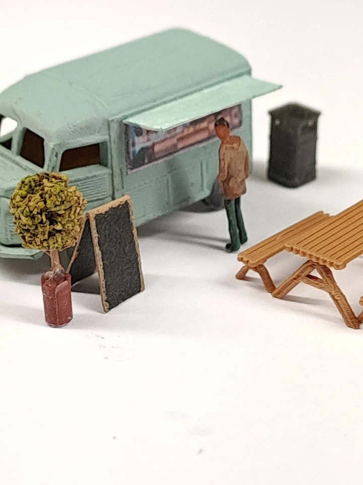 N gauge catering van town market stall Citroen van station street furniture. - Image 3 of 4