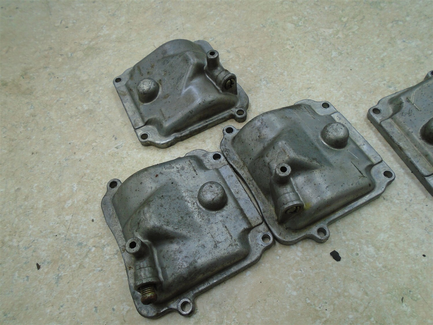 Yamaha 750 FZ FZ750 Engine Carburetor Float Bowls & Screws 1985 YB307 TD eBay