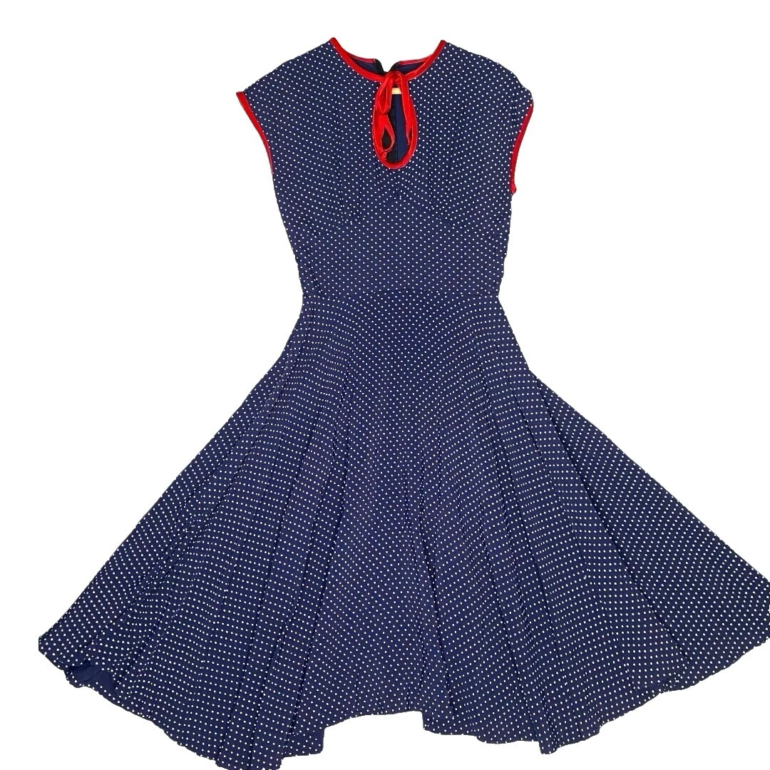 Tema casual feminino dos anos 50 Stop Staring