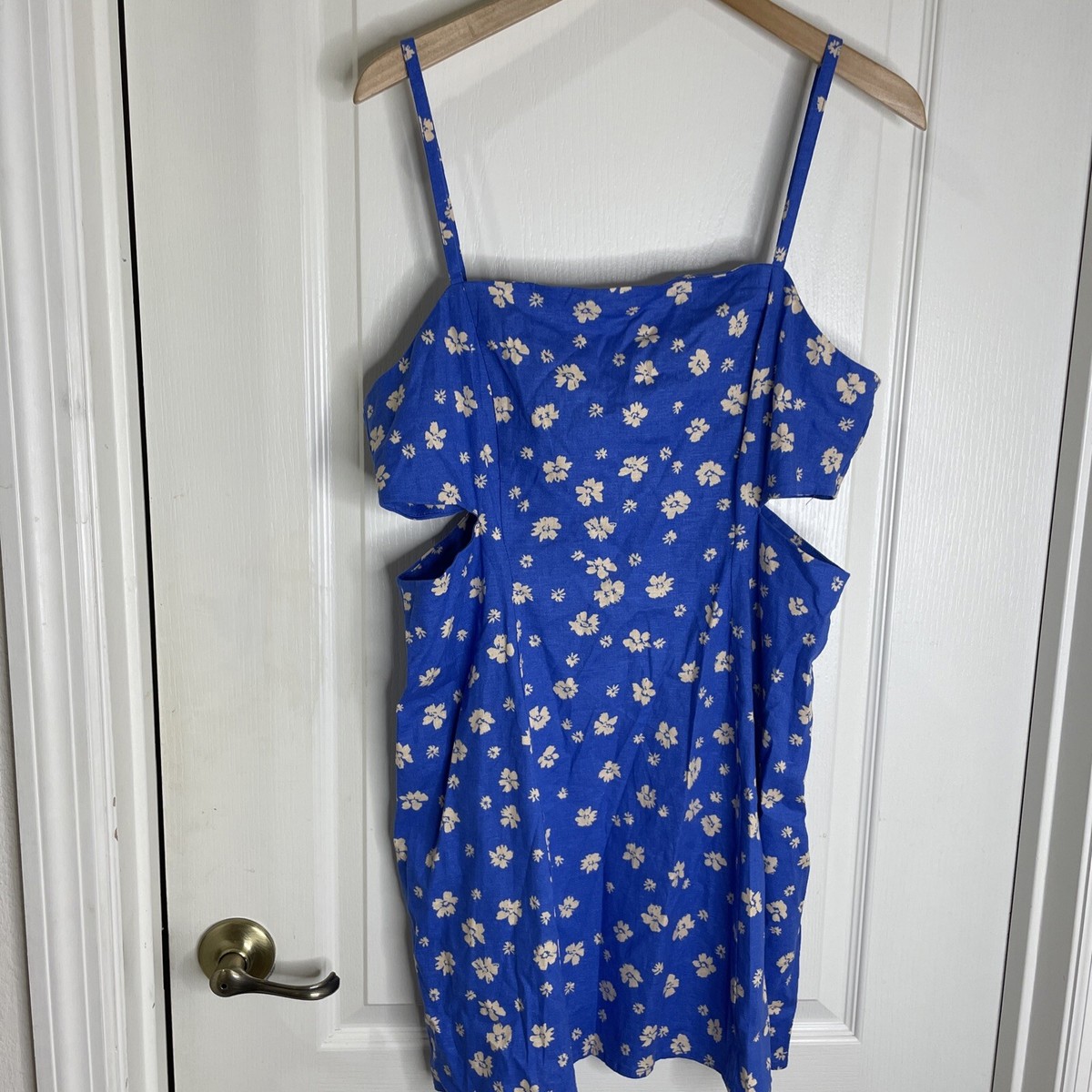 blue spaghetti strap dress zara Zara Light Blue Spaghetti Strap Polka Dot Maxi Dress main image 0