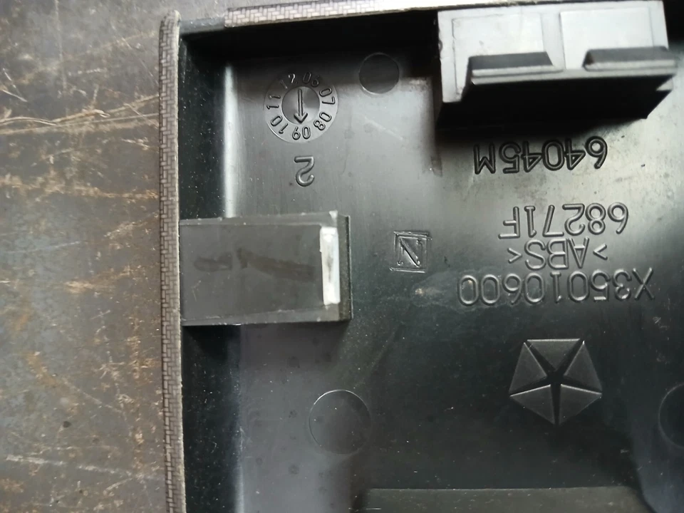 Jeep Grand Cherokee 2008-2010 pasajero puerta lateral derecha interruptor ventana x35010600 Foto 4 de 4