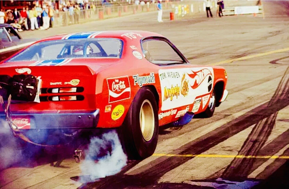 NHRA 1:24 Diecast MONGOOSE Tom McEwen NITRO Divertido Coche Hot Wheels 1:64 “Raro” Foto 2 de 4