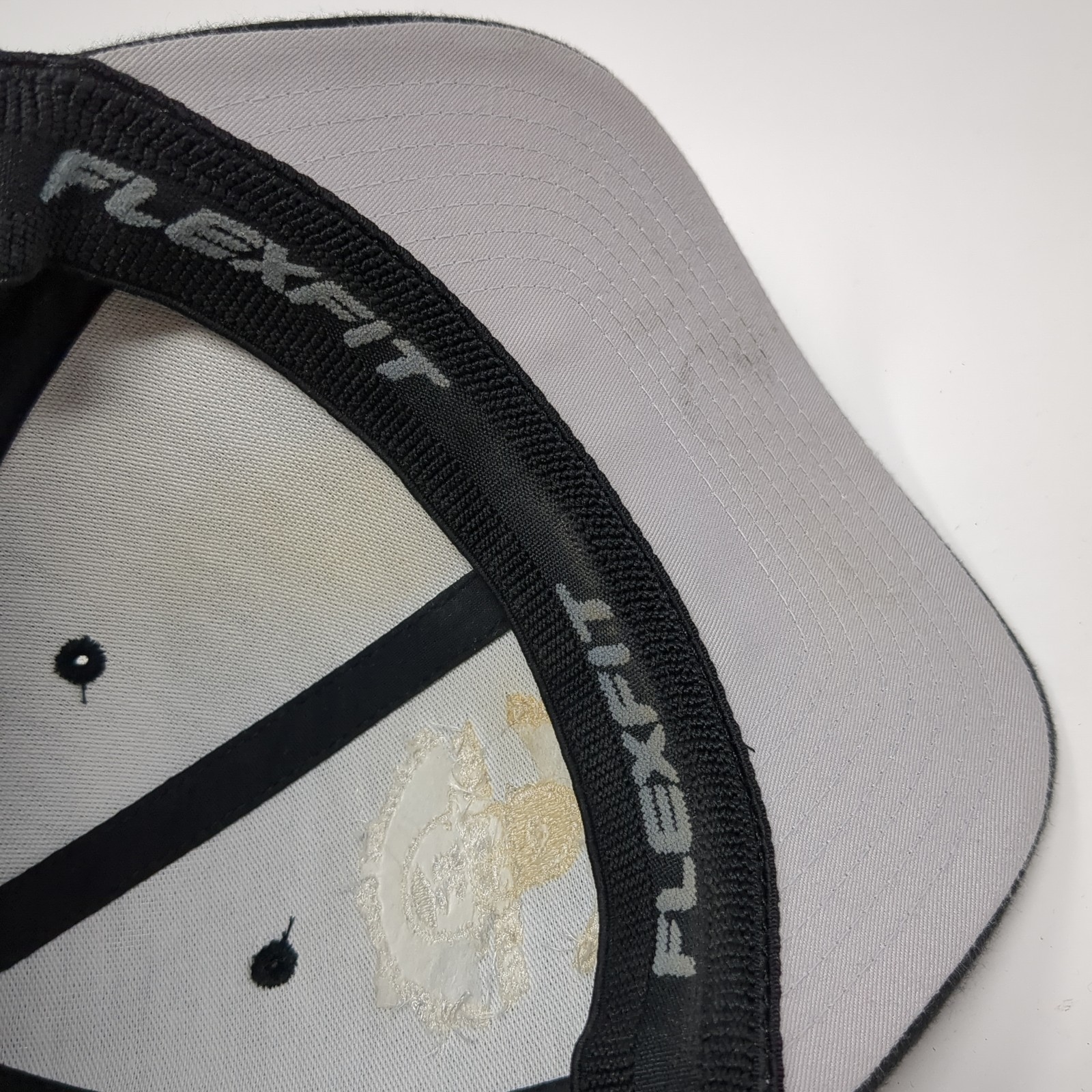 Schmidt Construction Fitted Hat Black Medium Embr… - image 8