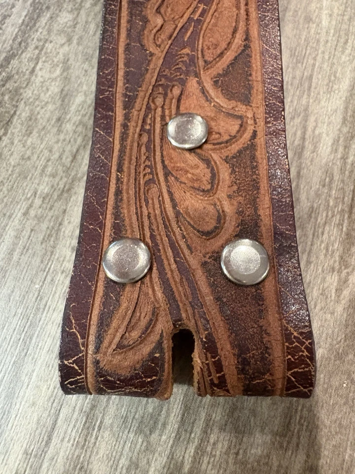 Cinturón Western Tooled con Detalle y Extremo Adornado Color Cobre Foto 3 de 4