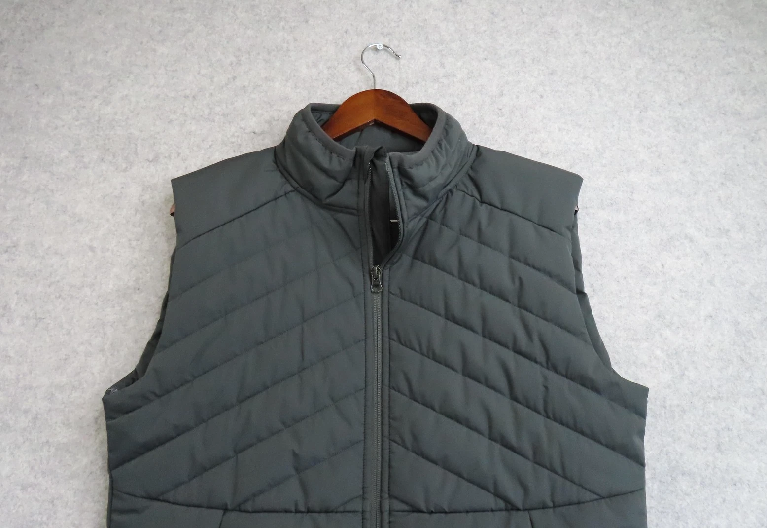Arrowhead Tactical Apparel Vest Mens Medium Gray Quilted Insulated Full Zip