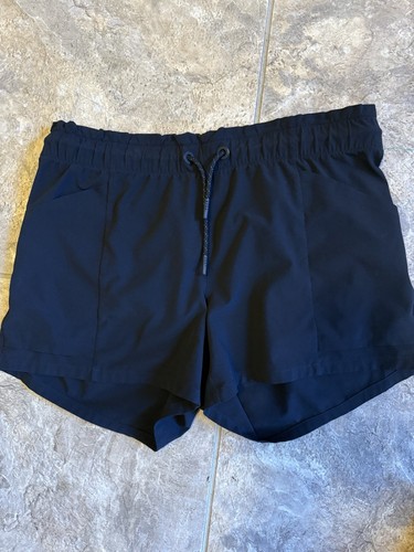 Athleta Girl Explore More 3” Shorts Size XL / 14