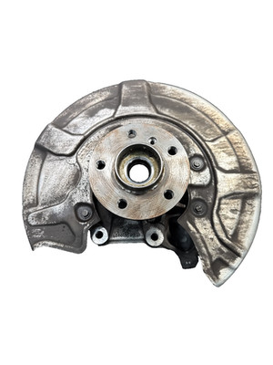 2020 BMW X7 Rear Right Spindle Knuckle Wheel Hub OEM 6876654