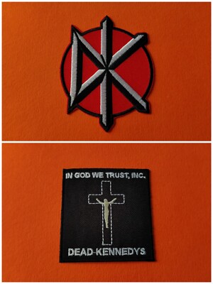 Ein Paar Dead Kennedys Aufnäher / Bügelbild Patches (c) Punk Musik Festival