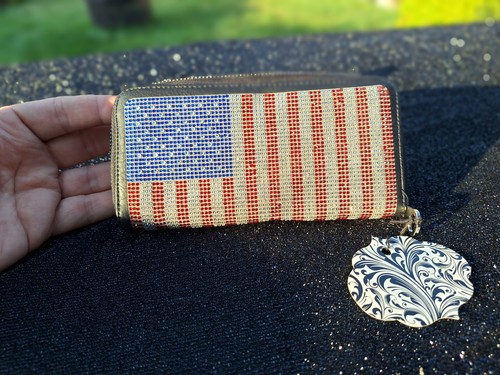 American Flag Rhinestone Wallet - Zipper closure - Brand New With Tags - Picture 9 of 11