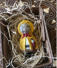 New Dresden Kitten w Raincoat & Umbrella Paper Christmas Ornament  2 1/4" High