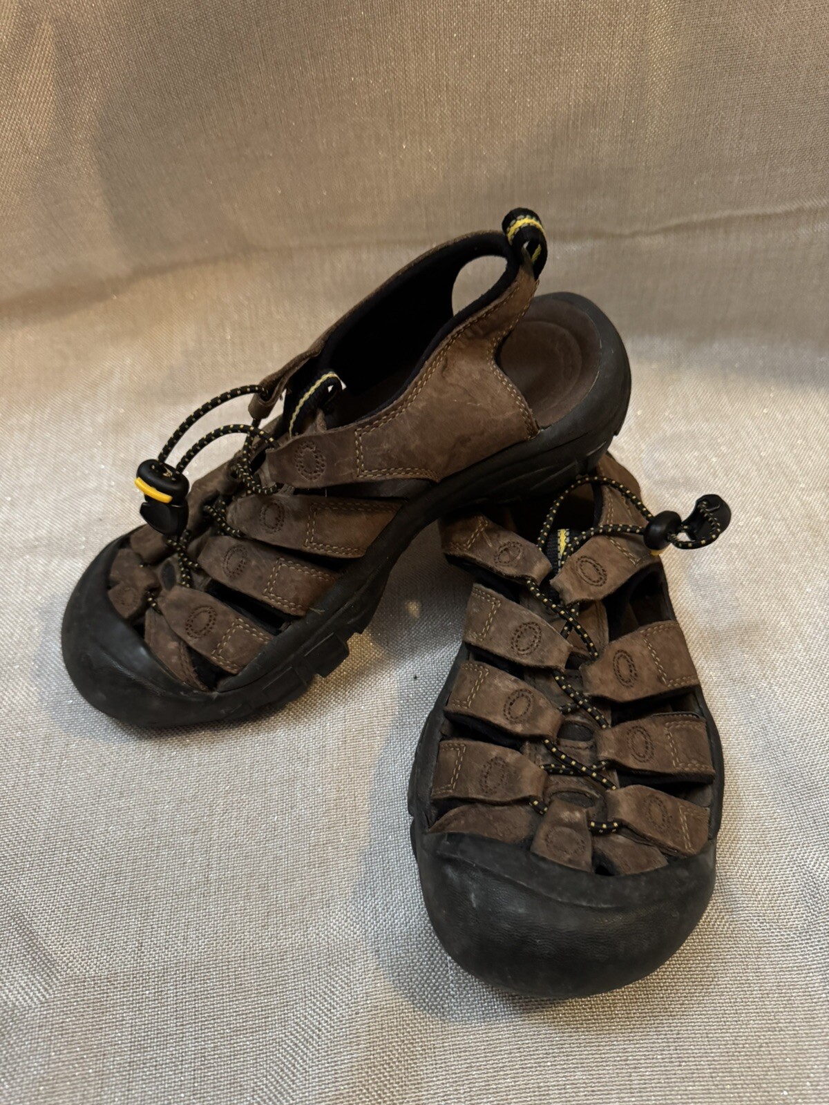 Keen Newport Leather Waterproof Hiking Sandals size 6 Brown Unisex Outdoor Shoes