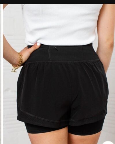 Woman’s SPANX Shorts Get Moving Shorts Double Layer Athletic Shorts Black Sz Med - Picture 3 of 15