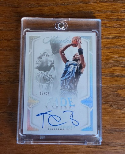 2024-25 Panini Flawless Kevin Garnett Fade Signatures Auto #/25 Timberwolves