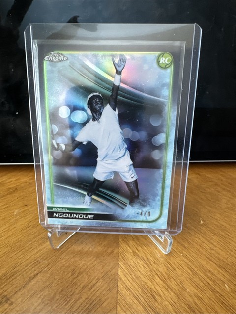 CAREL NGOUNOUE 2025 TOPPS CHROME ROOKIE  FROZENFRACTOR.  -4/0