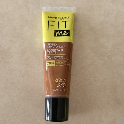 Two  Maybelline Fit Me Tinted Moisturizer 370 Aloe Natural Buildable 12 Hour  