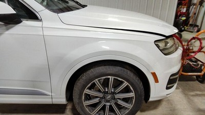 17-24 Audi Q7 OEM Right Passenger Fender (Glacier White 2Y2Y) NICE!!