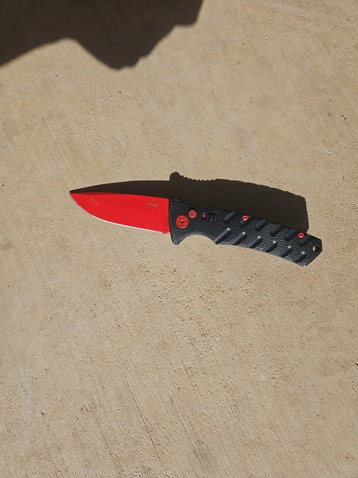 Cuchillo Boker Rojo Negro Abatible Plegable Interruptor Seguridad Foto 2 de 4