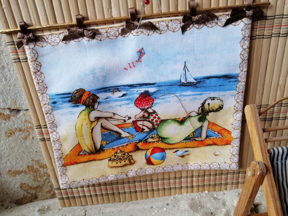 "Strand-Szene mit "3 Früchtchen" Wand-Teppich,Handarbeit Puppenstube 1:12 - Bild 1 von 1