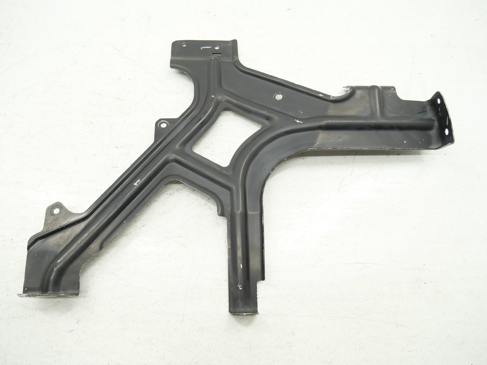 Used Rear Right Passenger Quarter Radiator Bracket 2020-2023 Mclaren GT OEM