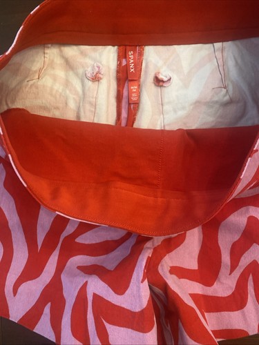 Spanx Polished Women's Sunshine 6" Stretch Shorts w/Pockets Pink And Red Swirl - Picture 11 of 11