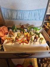 Lot Of 18 Different Size Toy Dinosaurs