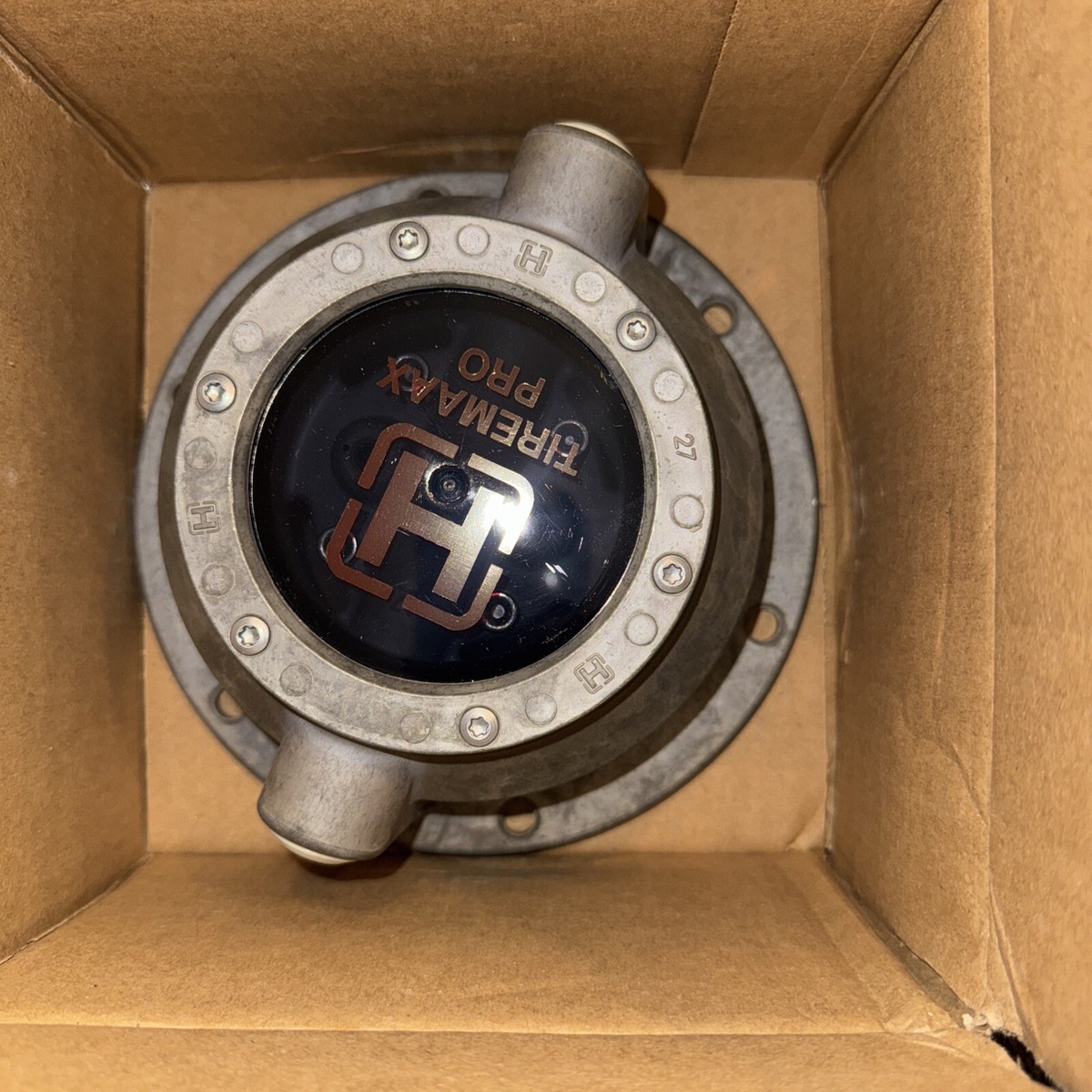 Hendrickson HP Grease Dual TMX Pro Hubcap Vs-32056-3 for sale