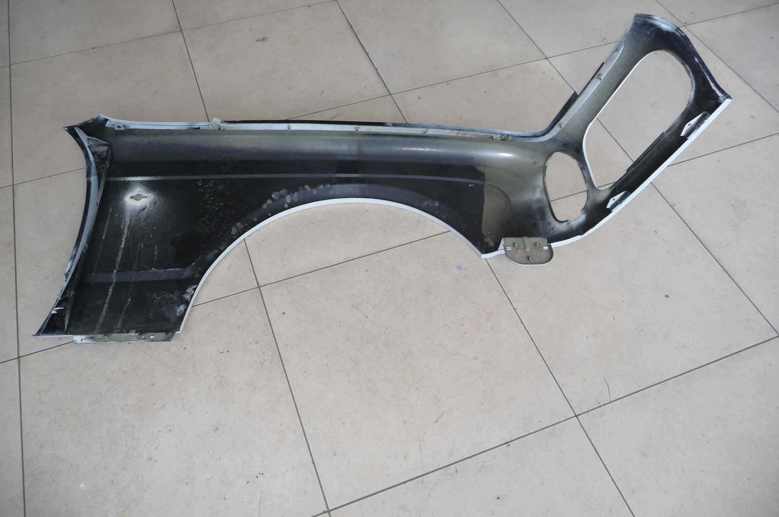 98-04 Bentley Arnage RL LWB Red Label Left Driver Fender Wing Panel PN20921PG OE