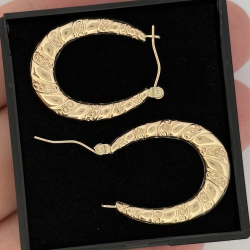 9ct Yellow Gold Creole Hoop Oval Earrings 25mm x 20mm - Picture 3 of 7