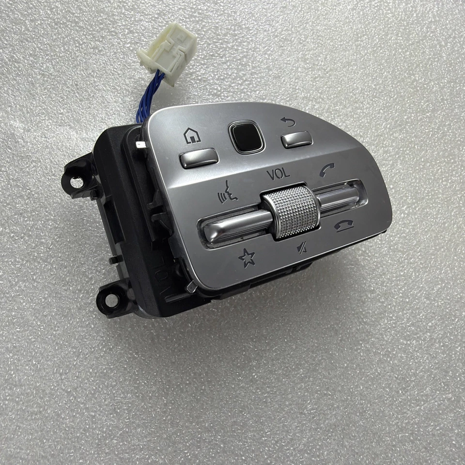 Interruptor botón volante mercedes amg gl,gla,a,b,c,e,s,glb,gle,gls Foto 2 de 4