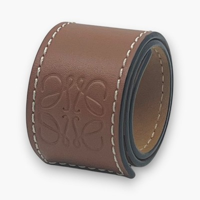 Loewe Anagramm Slap Armband klein in braunem Leder