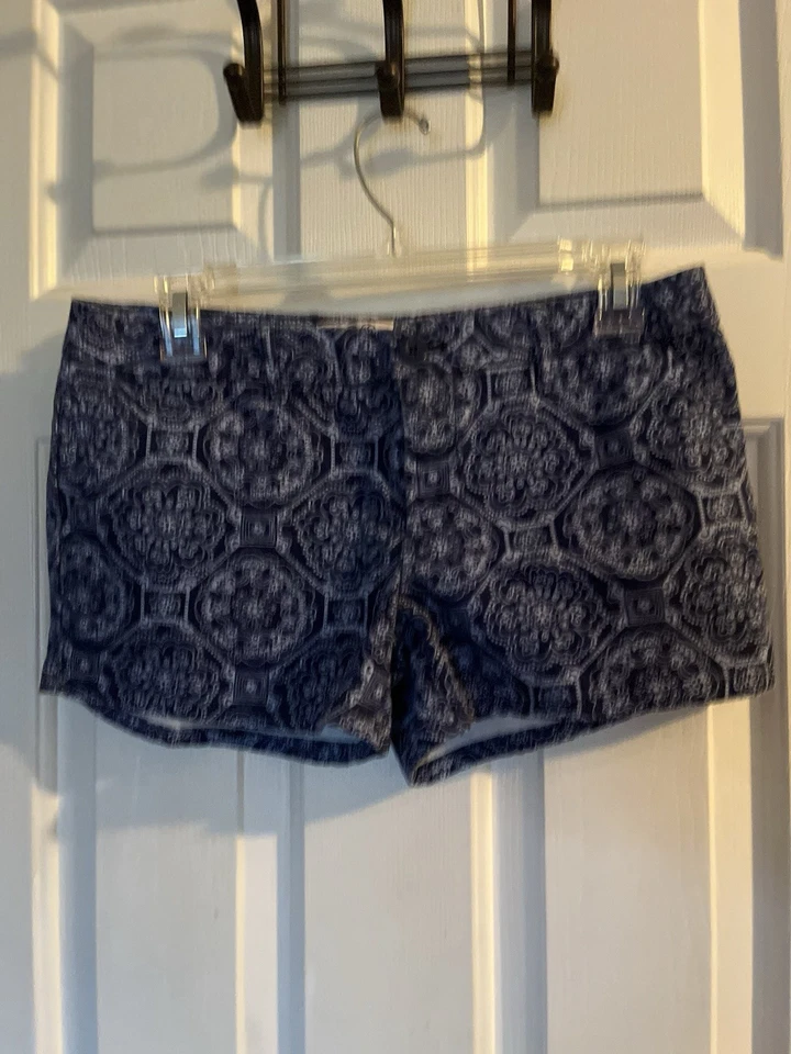 Pantalones Cortos Para Mujer Bebop Azul Talla 5 Estampado de Flores Bolsillos Falsos en la Espalda Foto 3 de 4